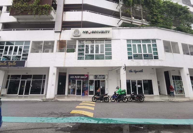 Saville @ Melawati Service Residence