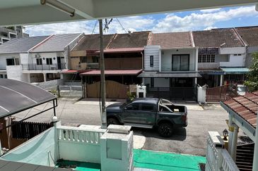 Taman Lembah Keramat AU5