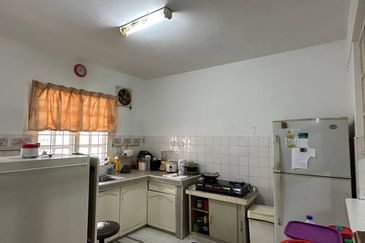 Taman Lembah Keramat AU5