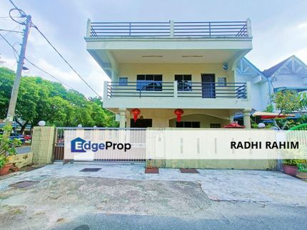 Corner Lot Ampang Fully Renovated Facing Main Road, Selangor, Ampang