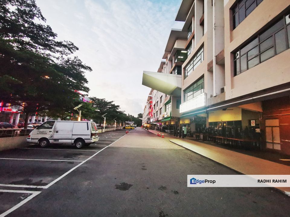 Ground Floor Shop Facing Main Road Freehold Cyberjaya, Selangor, Cyberjaya