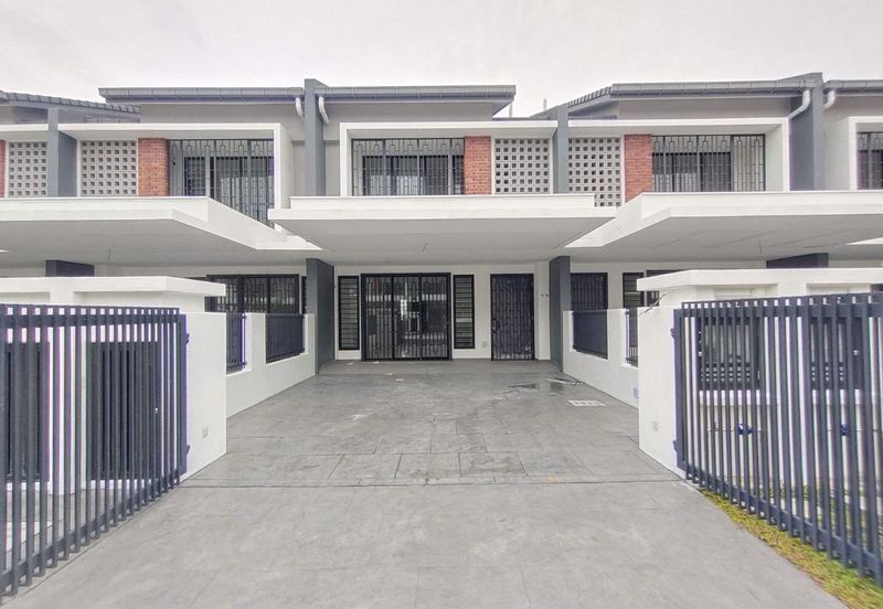 Elmina Green Three @ City of Elmina