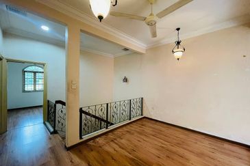 Bandar Tun Hussein Onn