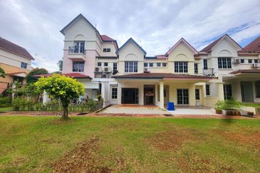 Precint 8 Dual Frontage Putrajaya Freehold Cheapest Unit! 