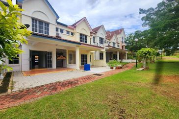 Precint 8 Dual Frontage Putrajaya Freehold Cheapest Unit! 