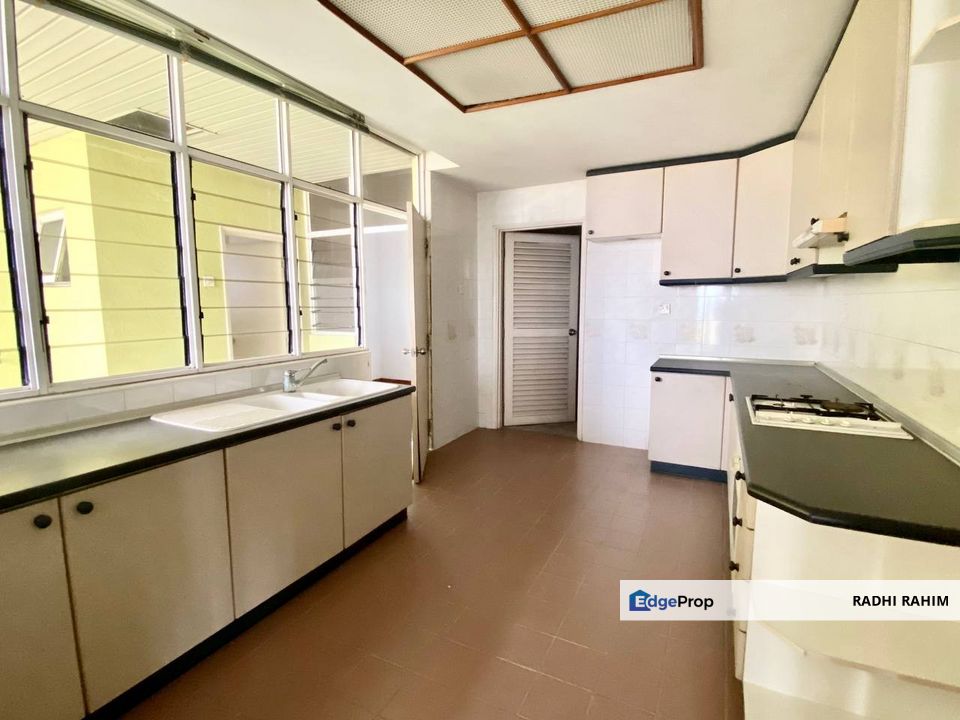 USJ Freehold Condo Big Size Near LRT & Taipan , Selangor, USJ