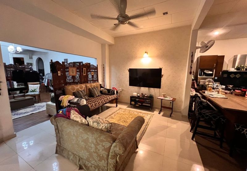 Corner Lot Jalan B Melawati Freehold Near School