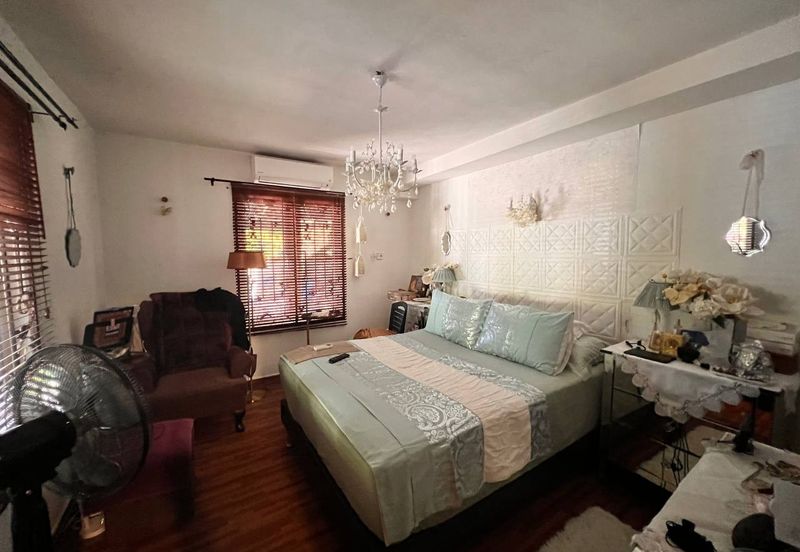 Corner Lot Jalan B Melawati Freehold Near School