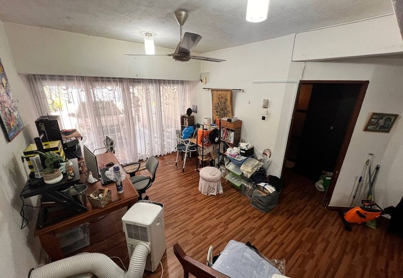 Corner Lot Jalan B Melawati Freehold Near School