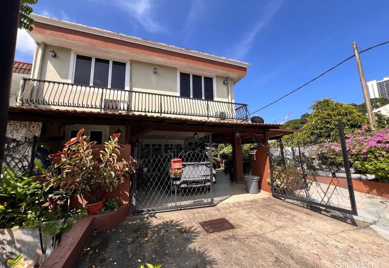 Corner Lot Jalan B Melawati Freehold Near School