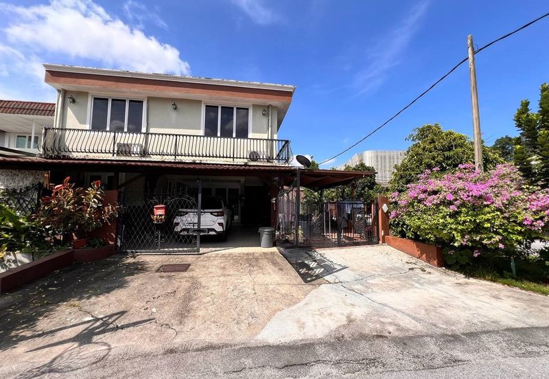 Corner Lot Jalan B Melawati Freehold Near School