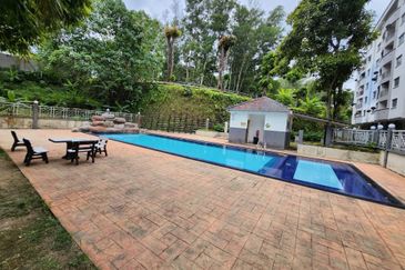 Kemensah Villa Condominium