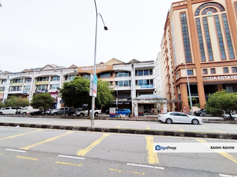 Ampang 4-Storey Shop Office Tmn Putra Sulaiman Facing Main Road, Kuala Lumpur, Ampang