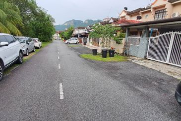 Taman Pinggiran Batu Caves