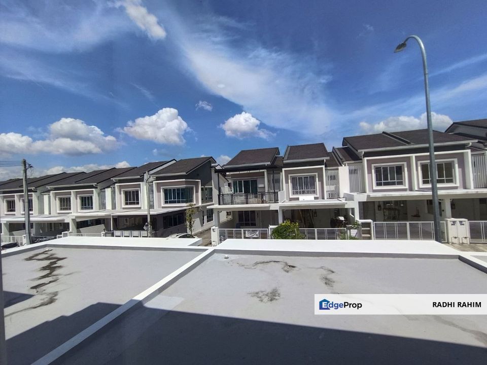 Sendayan Renovated Freehold Terrace Gated Area Seremban Fasa 3, Negeri Sembilan, Seremban