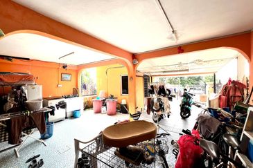 Taman Desa Keramat AU2