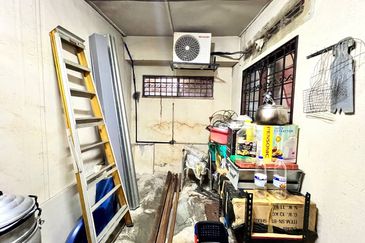 Taman Desa Keramat AU2