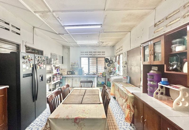 Taman Lembah Keramat AU5