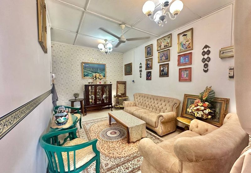 Taman Lembah Keramat AU5