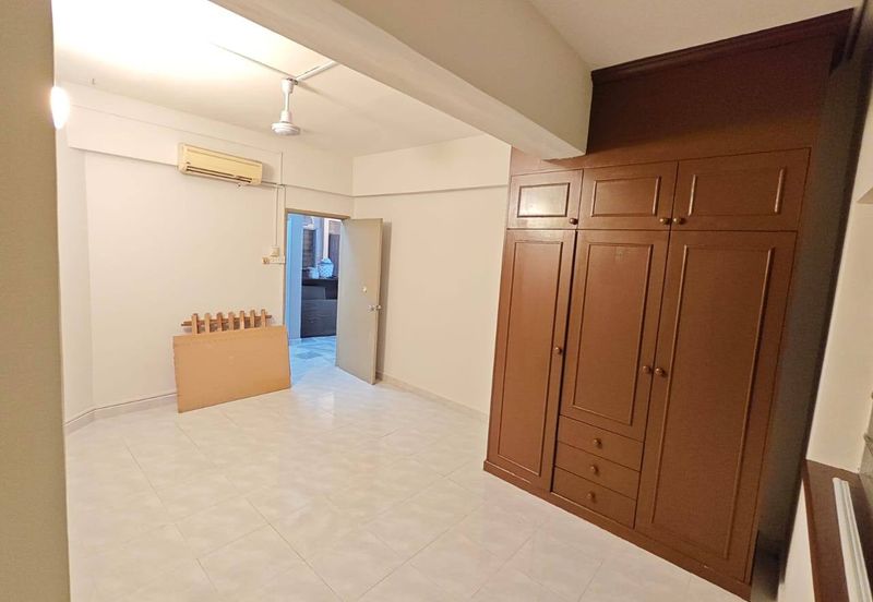 Ayers Tower @ Taman Kosas