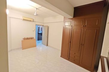 Ayers Tower @ Taman Kosas