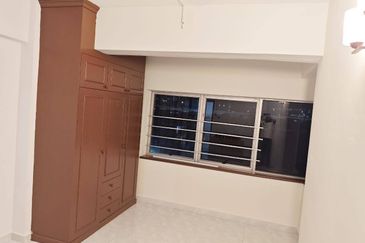 Ayers Tower @ Taman Kosas