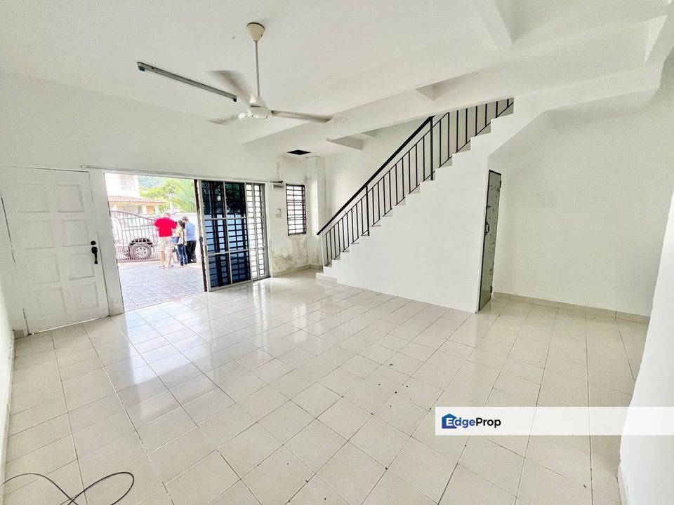 Pinggiran Indah Batu Caves Freehold Facing Open Renovated Gombak Gated Guarded, Selangor, Batu Caves 