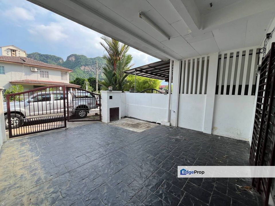 Pinggiran Indah Batu Caves Freehold Facing Open Renovated Gombak Gated Guarded, Selangor, Batu Caves 