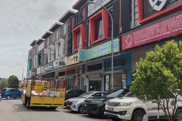 Bandar Bukit Raja @Taipan