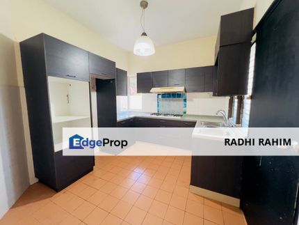Ampang Big Size Condo Bukit Permai Corner Unit w Kitchen Cabinet , Selangor, Ampang