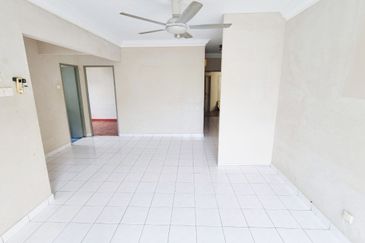 Pangsapuri Kristal (Crystal Tower), Taman Bukit Indah