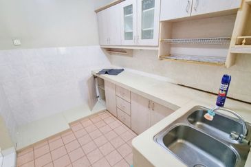 Pangsapuri Kristal (Crystal Tower), Taman Bukit Indah