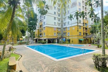 Pangsapuri Kristal (Crystal Tower), Taman Bukit Indah