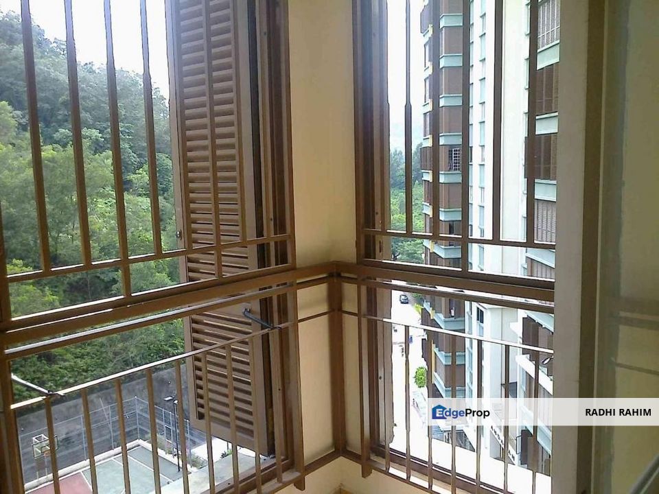 Desa Putra Corner Unit Next To LRT Sri Rampai Walk to Wangsa Walk, Kuala Lumpur, Wangsa Maju