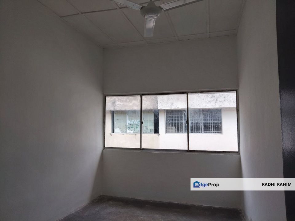 Tmn Permata Near Giant & Melawati Easy MRR2 Access Freehold Good Traffic, Kuala Lumpur, Taman Melawati