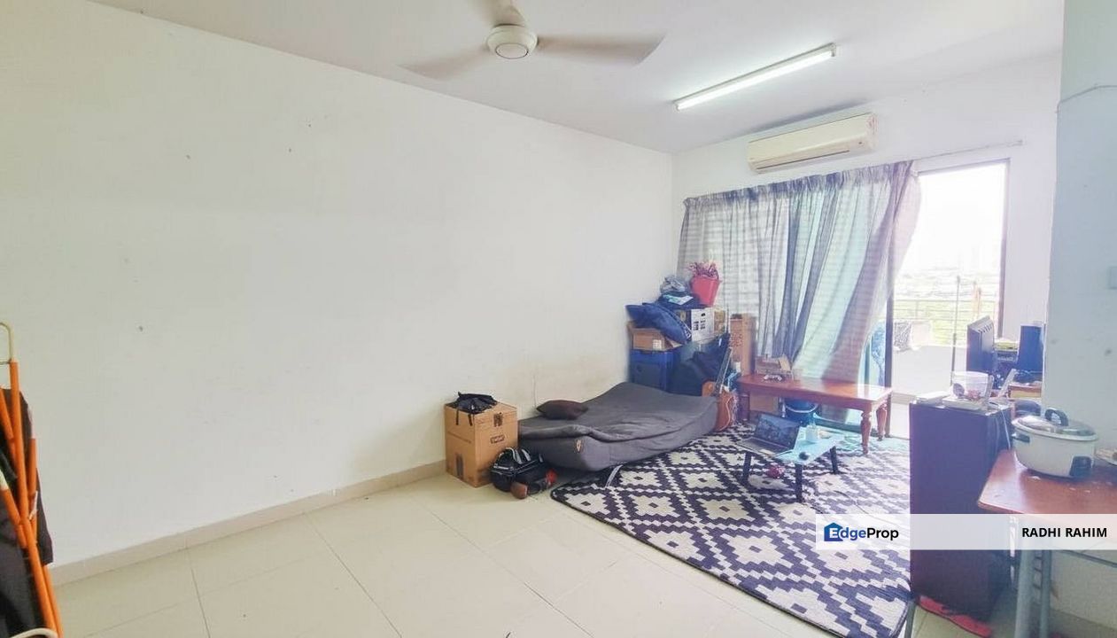 Bayu Condo Ampang Pandan Jaya Next to LRT 2 Parking 1067sf Negotiable , Selangor, Pandan Jaya