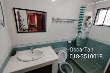 Good Condition, Well Keep unit for Sale at Kepong area!!