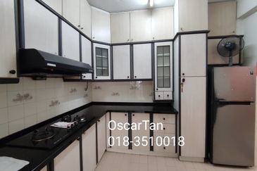 Good Condition, Well Keep unit for Sale at Kepong area!!