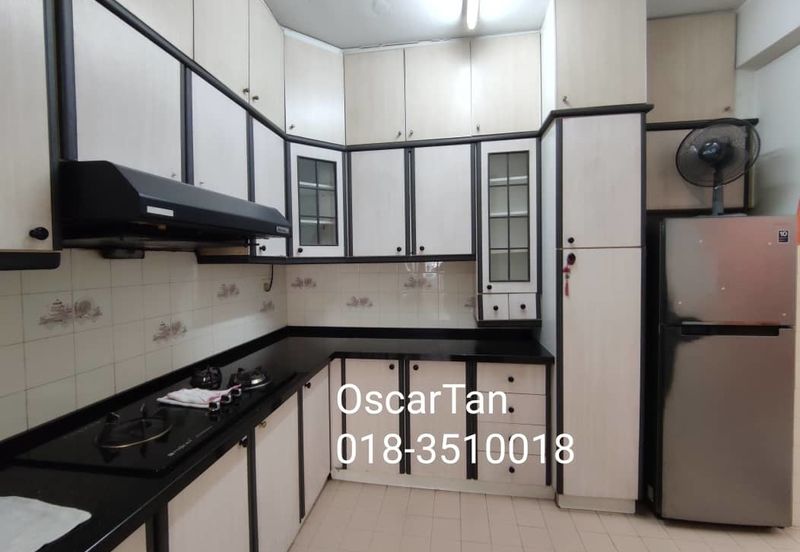 Good Condition, Well Keep unit for Sale at Kepong area!!