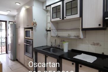 Good Condition, Well Keep unit for Sale at Kepong area!!