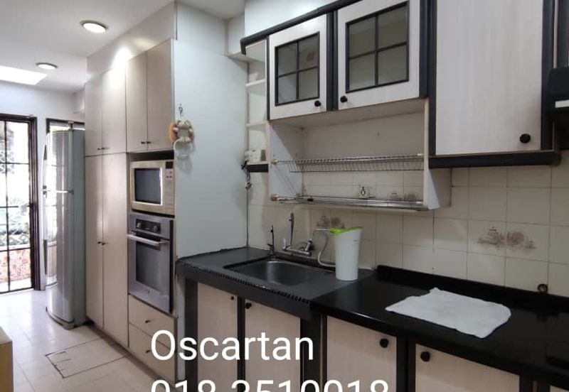 Good Condition, Well Keep unit for Sale at Kepong area!!