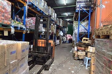 Corner Semi D Factory In Taman Ehsan For Sale