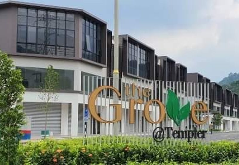 3sty Corner Shop in Setia Eco Templer For Sale