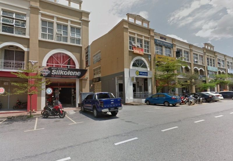 3sty Shop Lot in Rawang For Sale