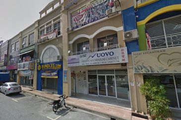 3sty Shop Lot in Rawang For Sale