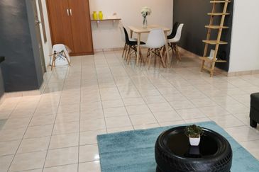 Evergreen Park Acorn and Hazel