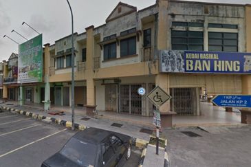 3sty Corner Shop in Tanjung Karang For Sale