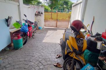 Cheaper Unit Townhouse in Cheras For Sale