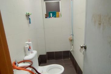 Cheaper Unit Townhouse in Cheras For Sale