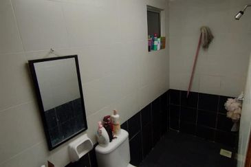 Cheaper Unit Townhouse in Cheras For Sale